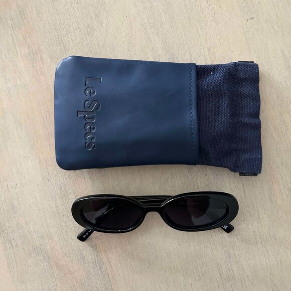 Le Specs Black Outta Love Sunglasses - Picture 2 of 3